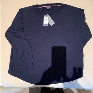 Long sleeve navy top